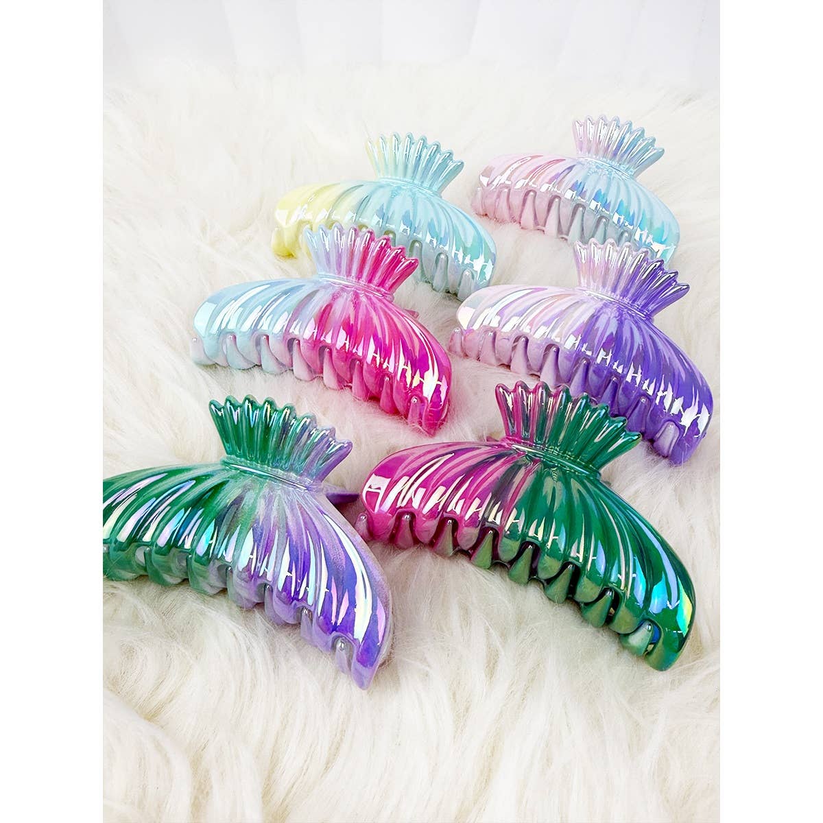 Mermaids Favorite Shell Hair Claws Clips: MIX COLOR / ONE