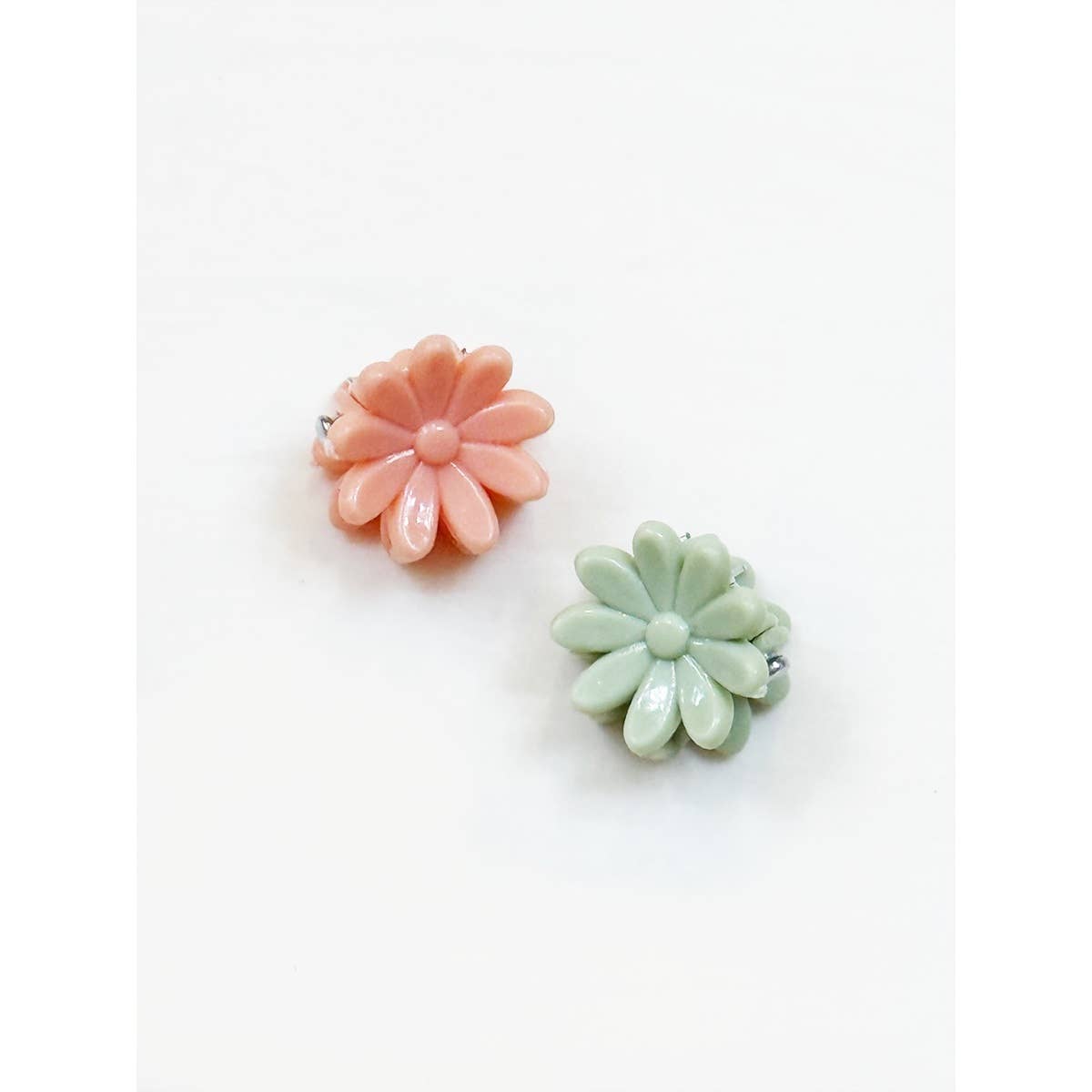 24 pcs Assorted Color Mini Daisy Hair Claw: MIX COLORS