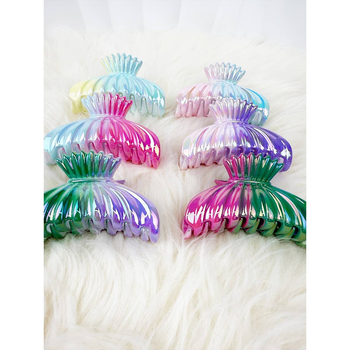 Mermaids Favorite Shell Hair Claws Clips: MIX COLOR / ONE