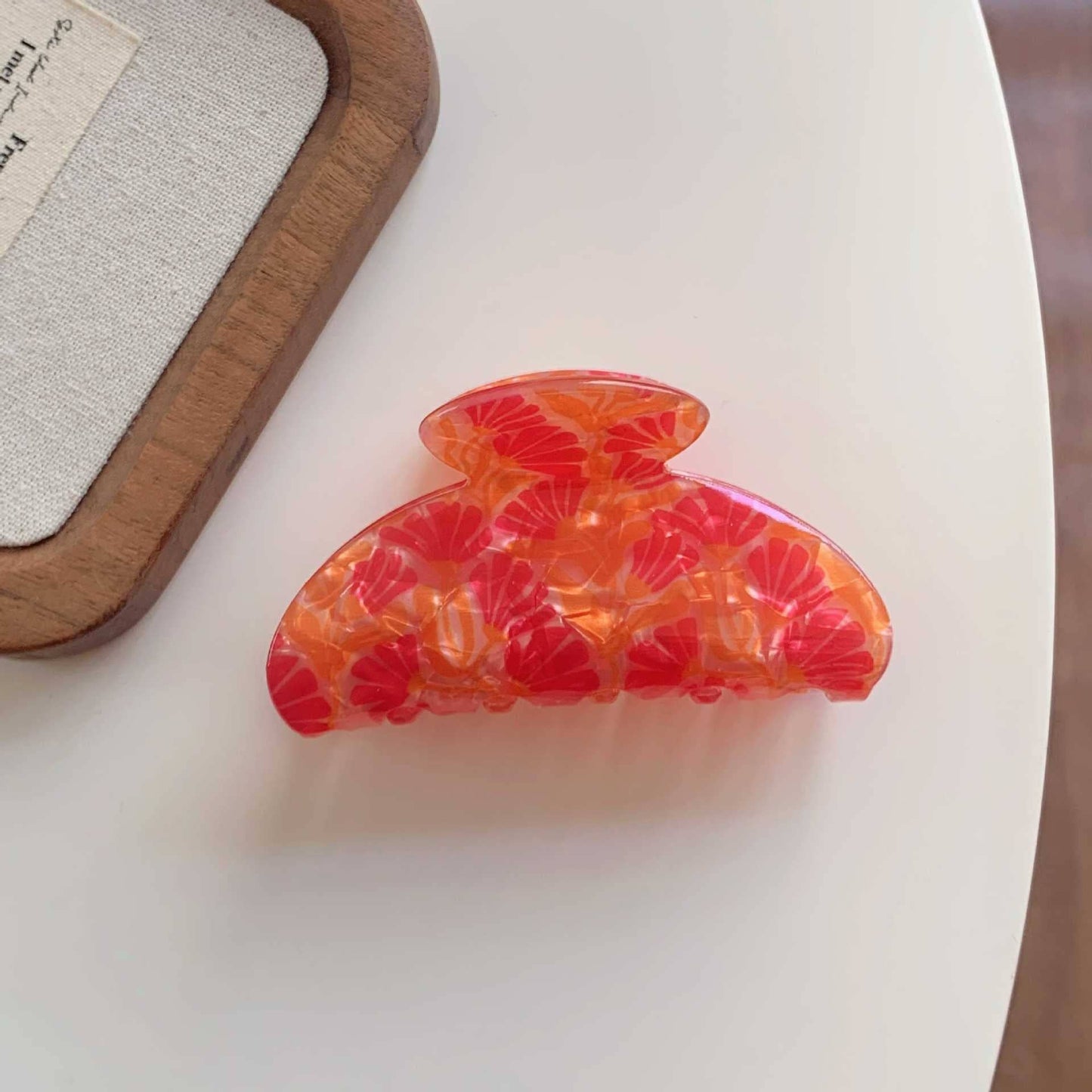 Retro Floral Printed Acrylic Hair Claw DP25B966