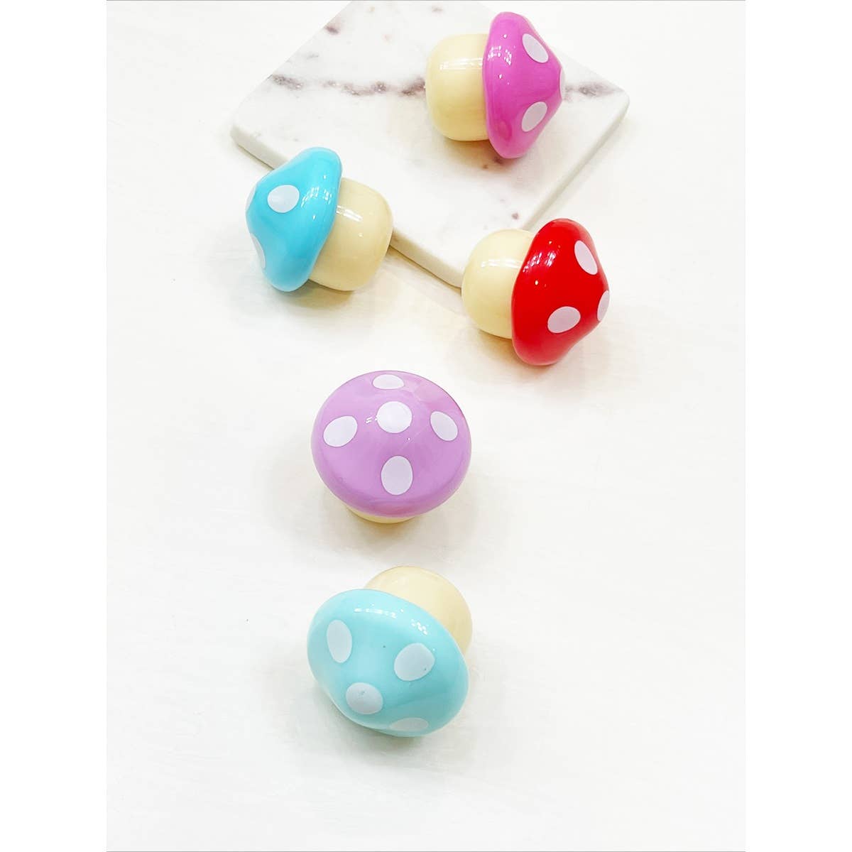 Cute Mushroom Lip Balm: MIX COLOR / ONE