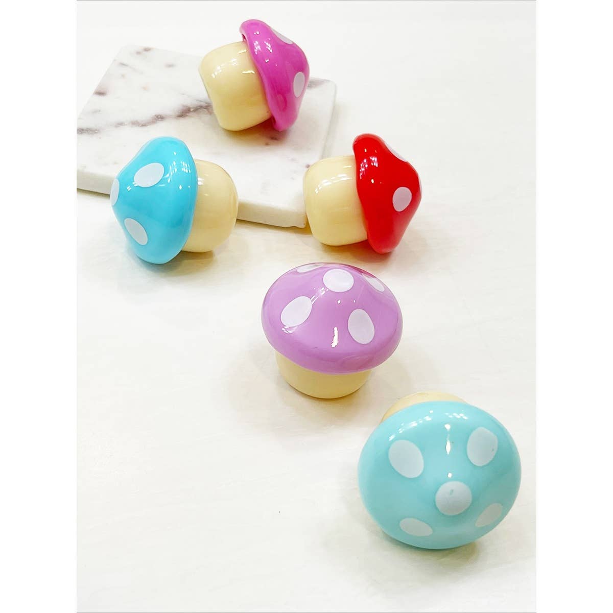 Cute Mushroom Lip Balm: MIX COLOR / ONE