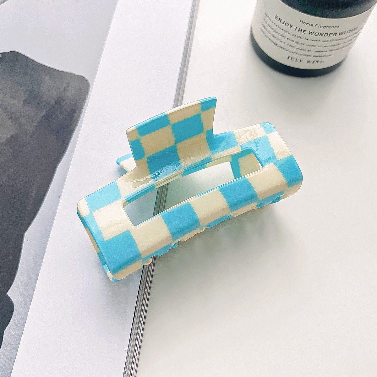Checkerboard Hair Claw – Candy Color Acetate Look_CWMM10084