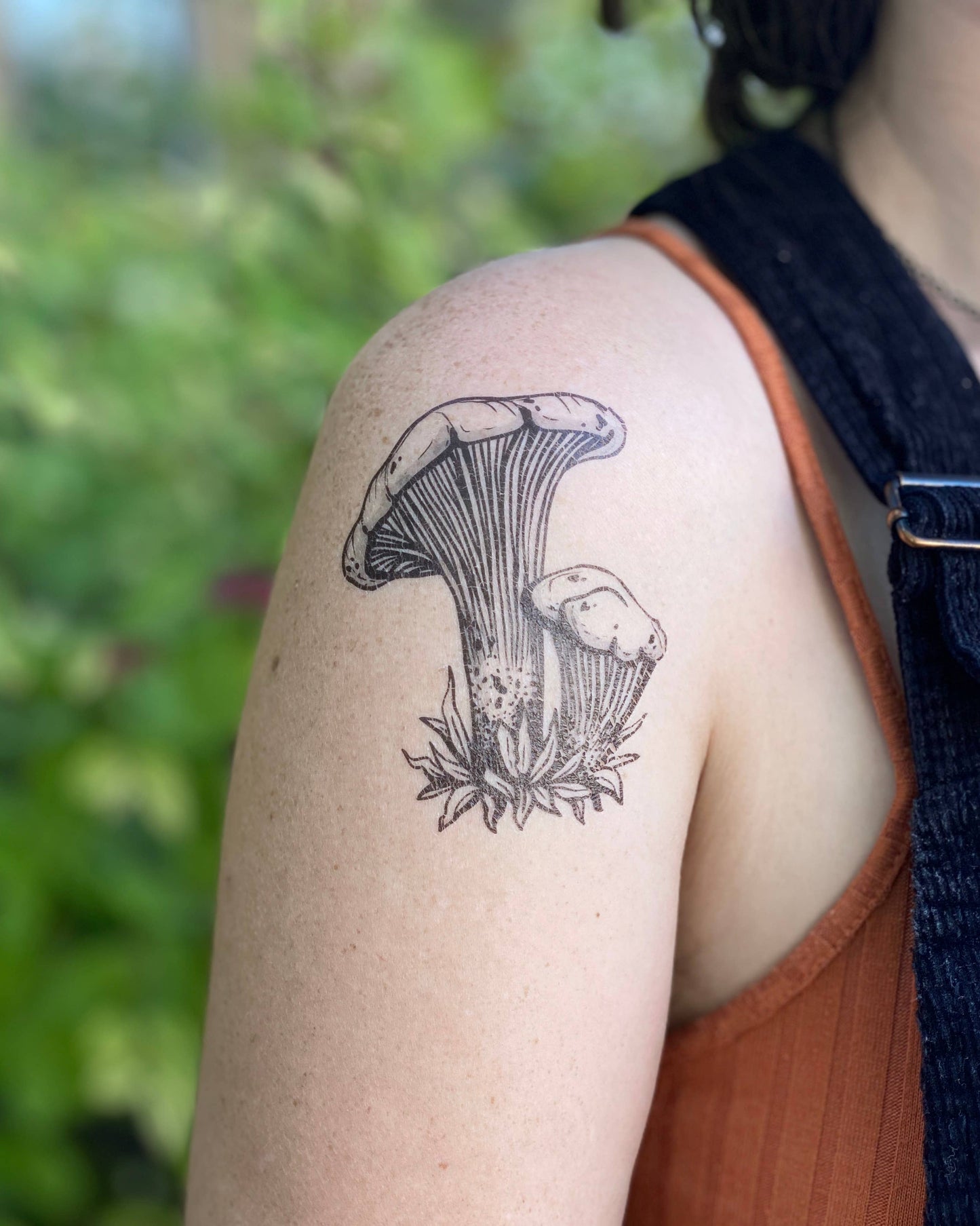 Chanterelle Mushroom Temporary Tattoo: 1-Pack