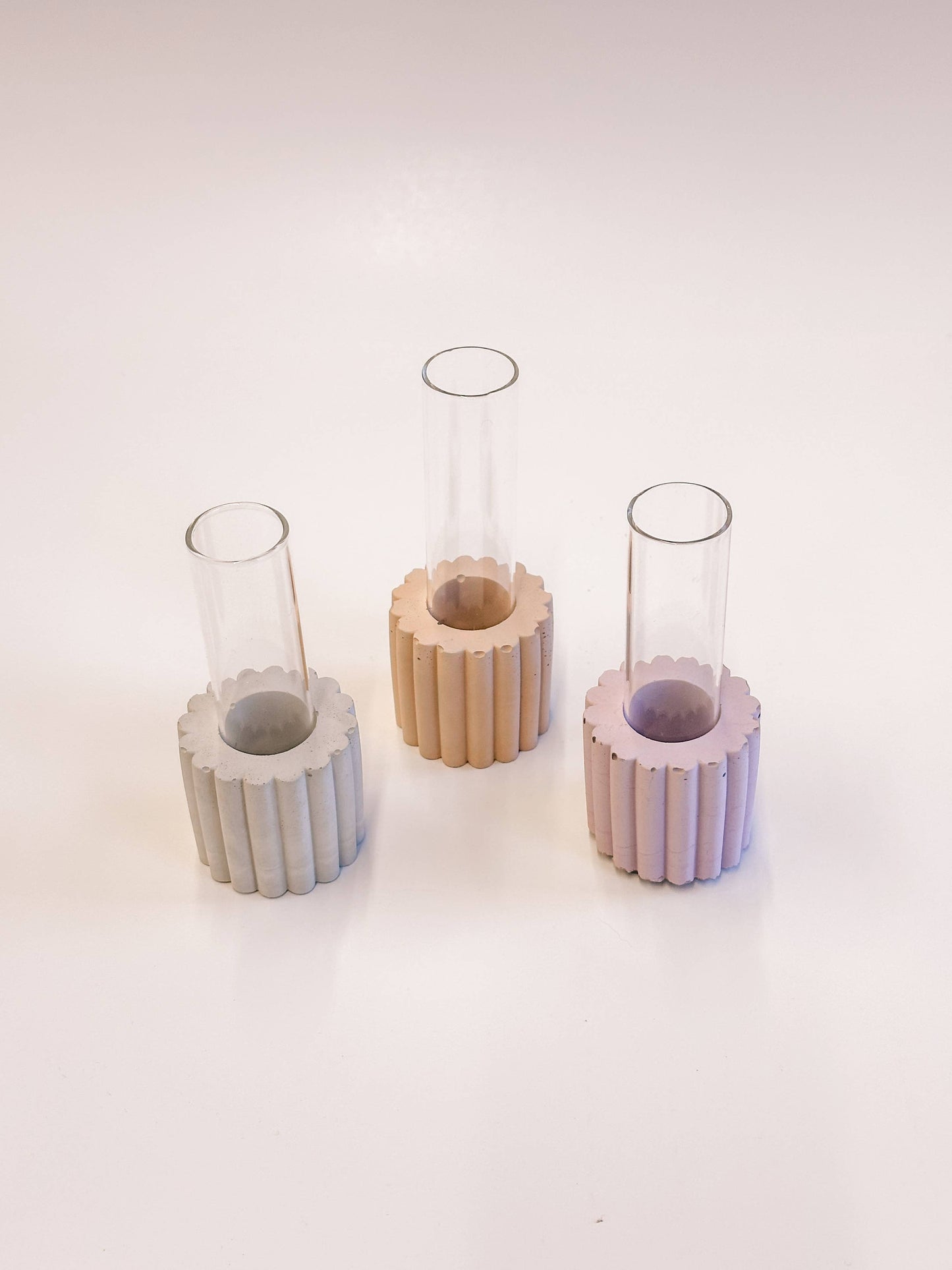 Scallop Concrete Propagation Vase Tube Station