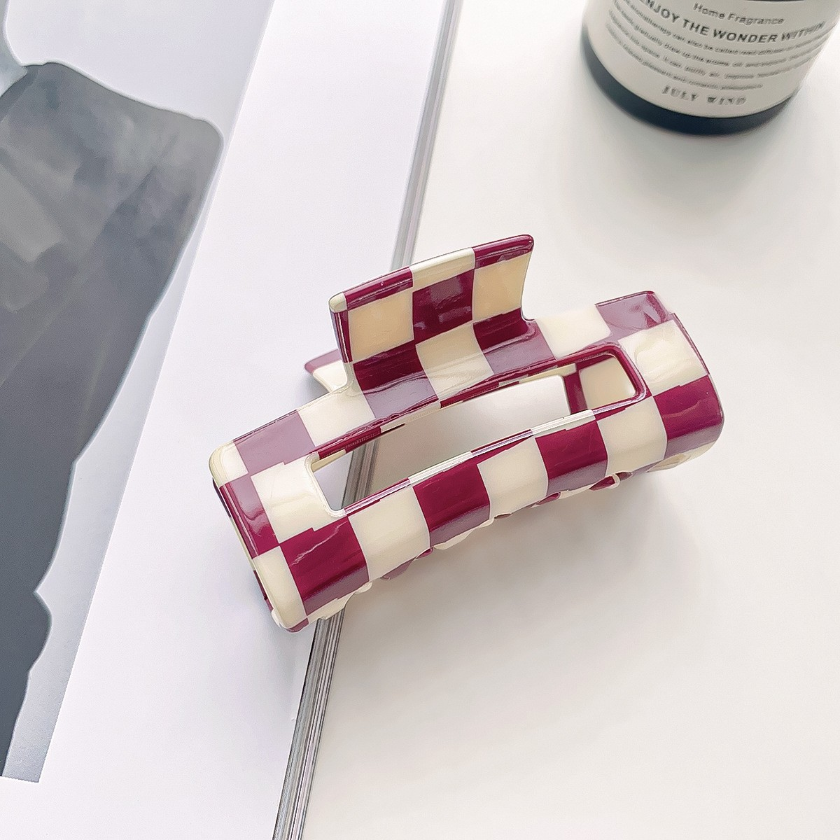 Checkerboard Hair Claw – Candy Color Acetate Look_CWMM10084