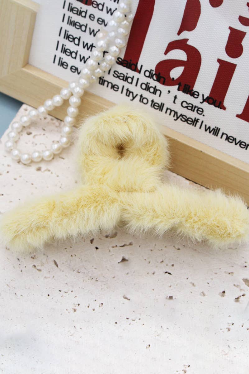 MULTICOLOR FAUX FUR HAIR CLAW CLIP TWIST