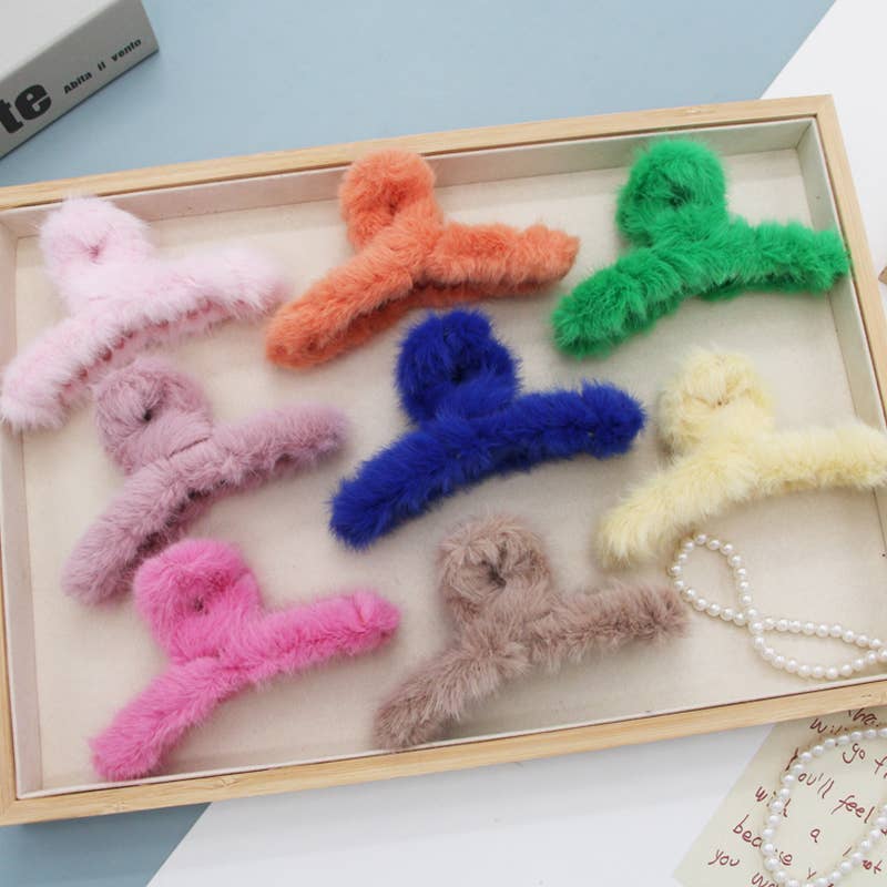 MULTICOLOR FAUX FUR HAIR CLAW CLIP TWIST