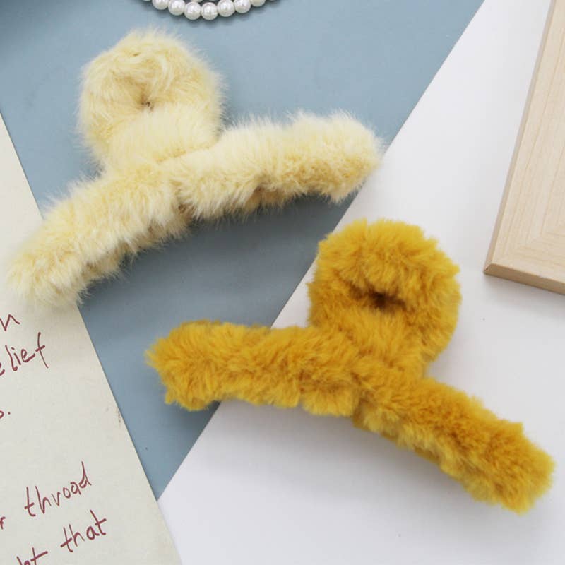 MULTICOLOR FAUX FUR HAIR CLAW CLIP TWIST