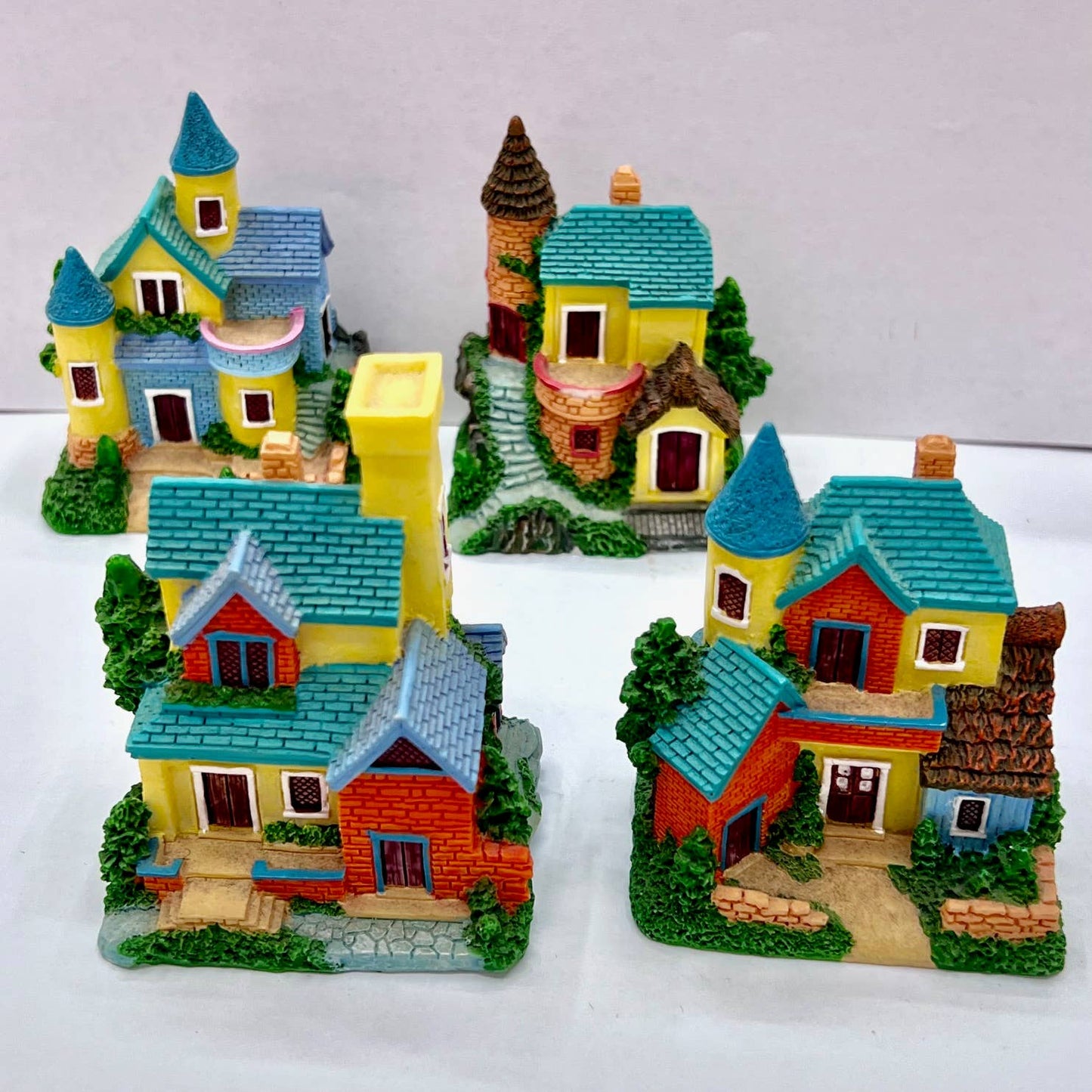 Mansions Miniature House Figurines-4