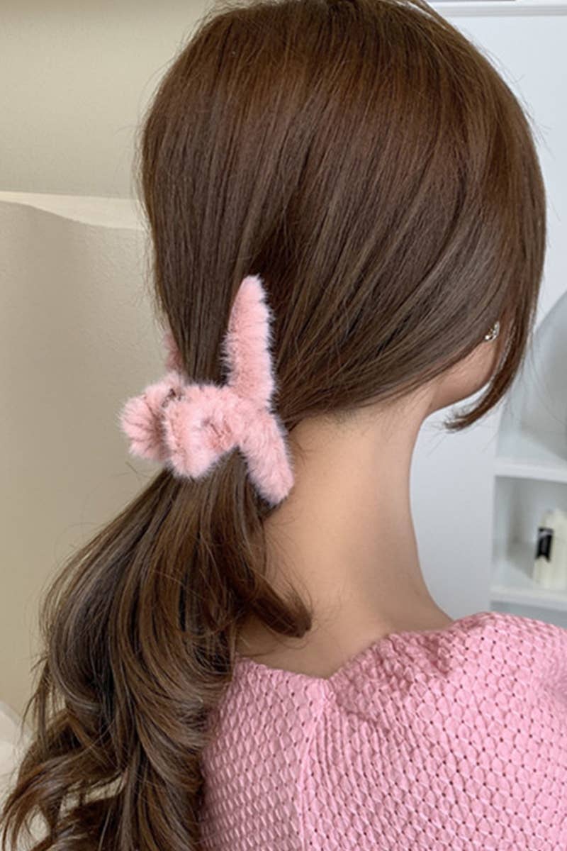 MULTICOLOR FAUX FUR HAIR CLAW CLIP TWIST