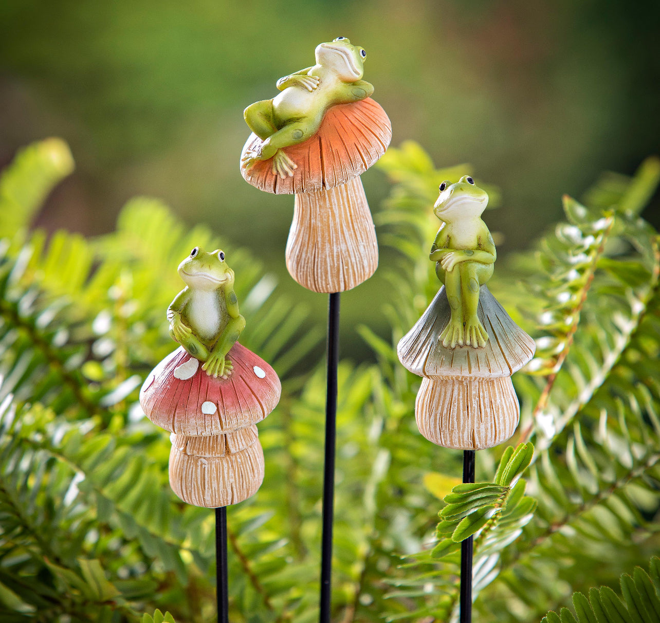 15" Friendly Frog Plant Pick