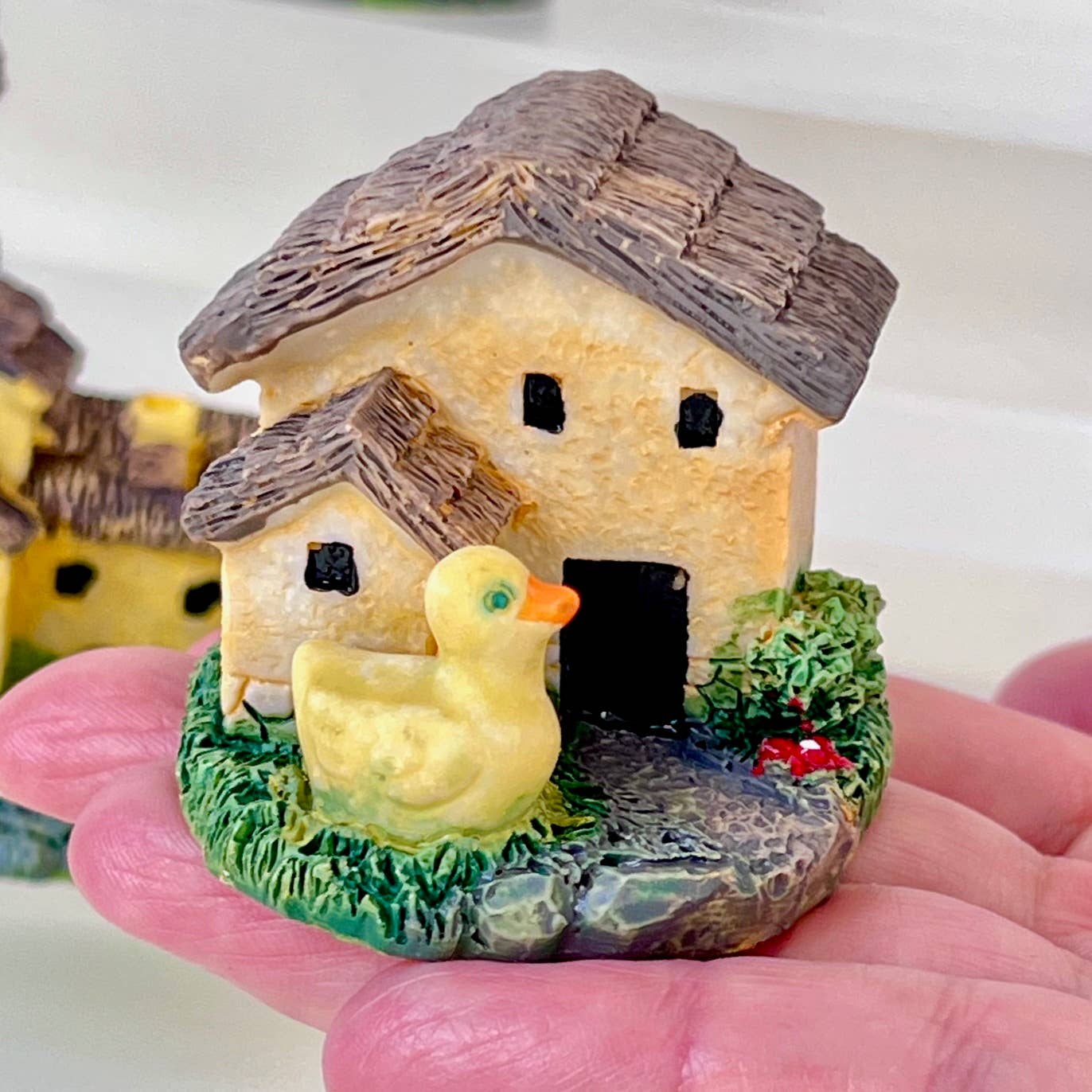 Farm Miniatures House Figurines-4