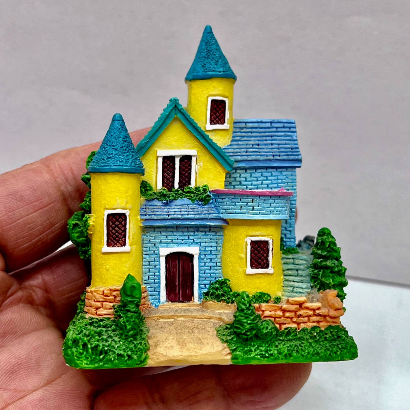 Mansions Miniature House Figurines-4